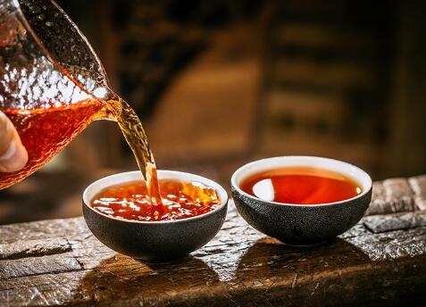 普洱茶究竟要如何储存才不会吸味、受潮？